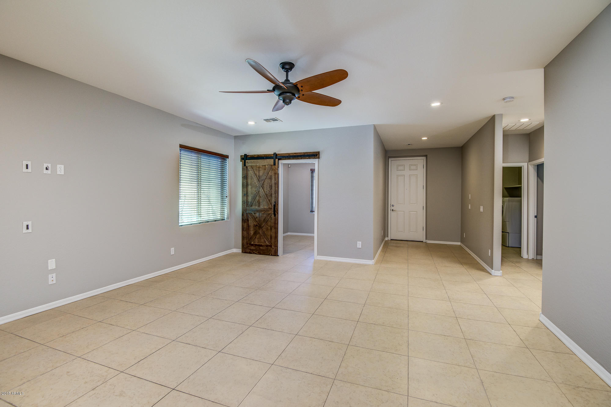 1819 South Rochester Drive Gilbert, AZ 85295 - Photo 6 of 25 DSC_4413_