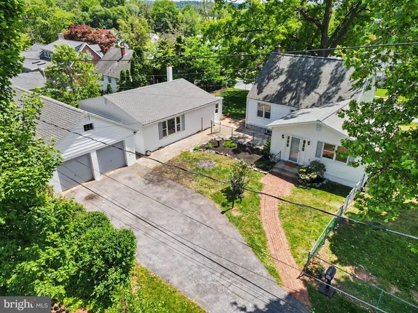 $440,000 | 105 Oak Hill Drive, Middletown, PA 17057