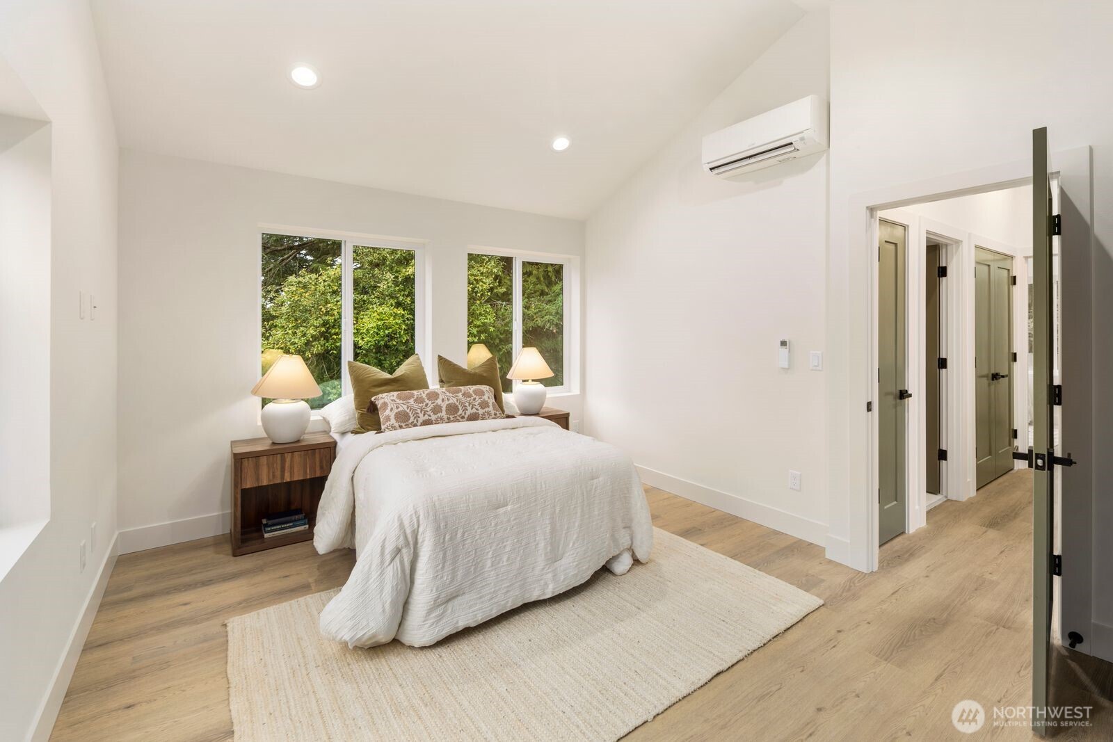 3622 48th Avenue Southwest Seattle, WA 98116 - Photo 14 of 28