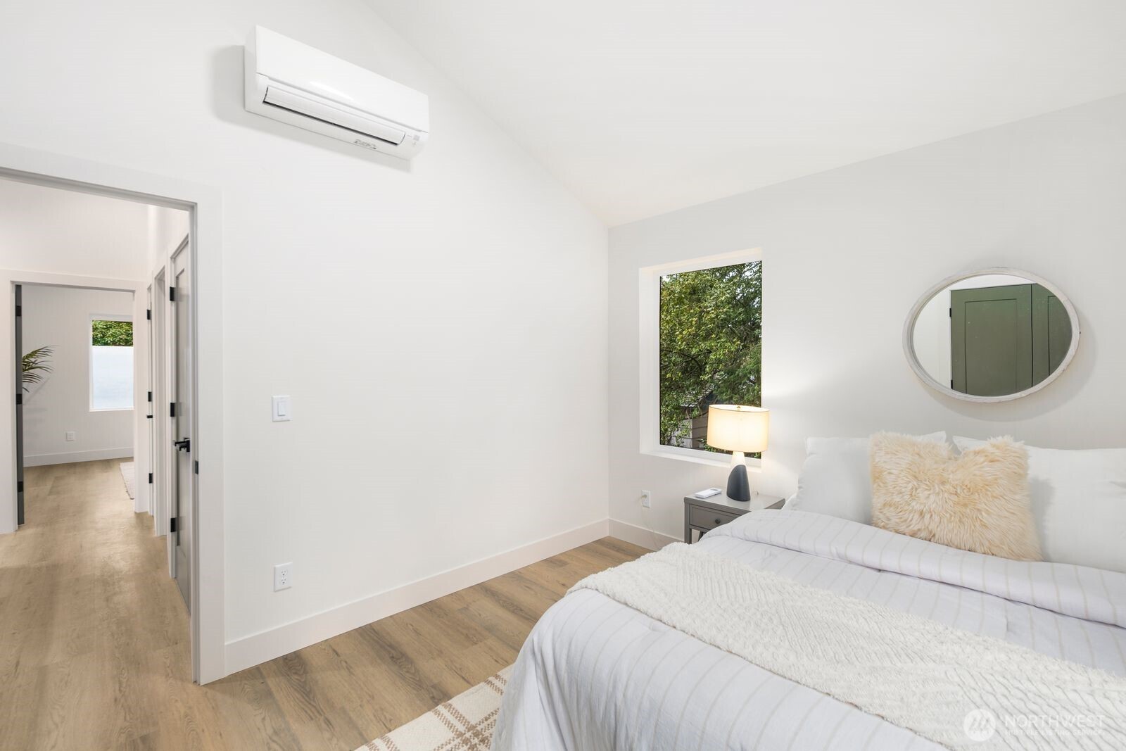 3622 48th Avenue Southwest Seattle, WA 98116 - Photo 18 of 28