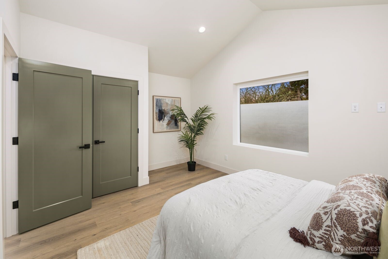 3622 48th Avenue Southwest Seattle, WA 98116 - Photo 19 of 28