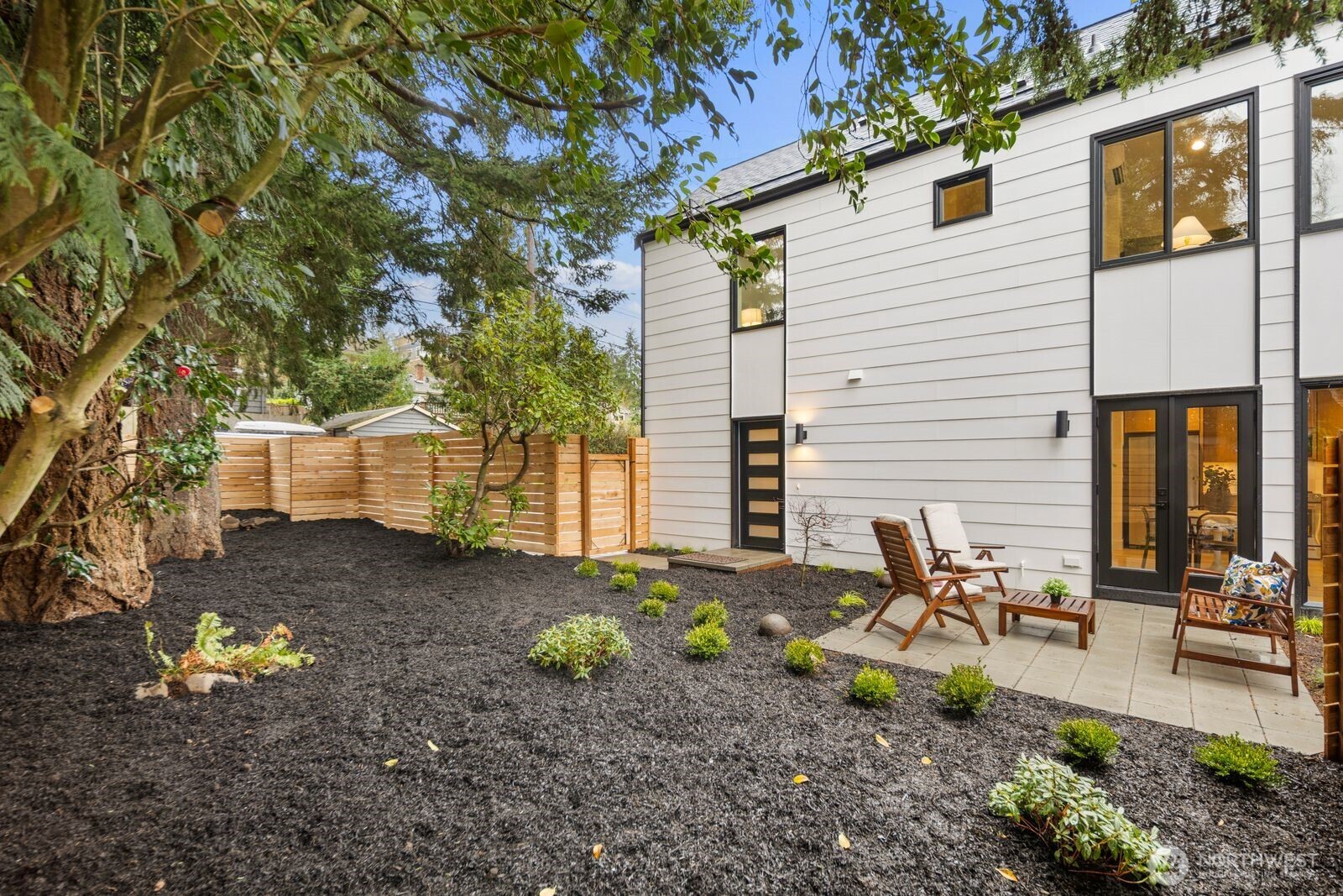 3622 48th Avenue Southwest Seattle, WA 98116 - Photo 22 of 28