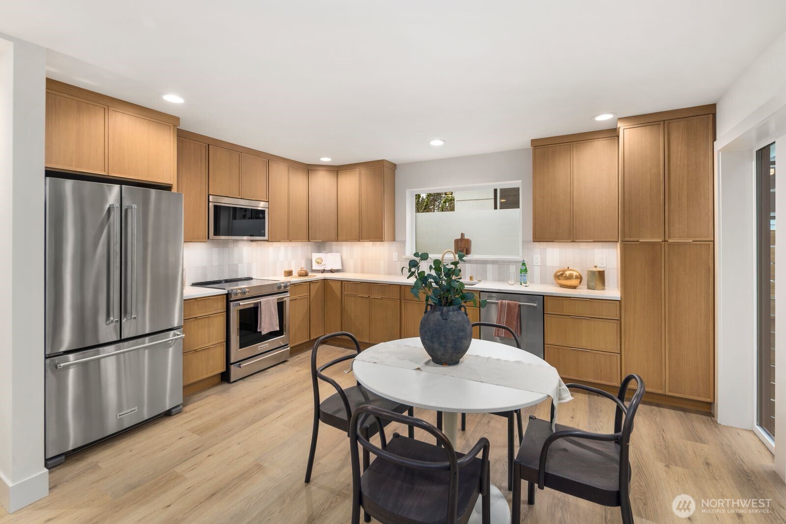 3622 48th Avenue Southwest Seattle, WA 98116 - Photo 9 of 28