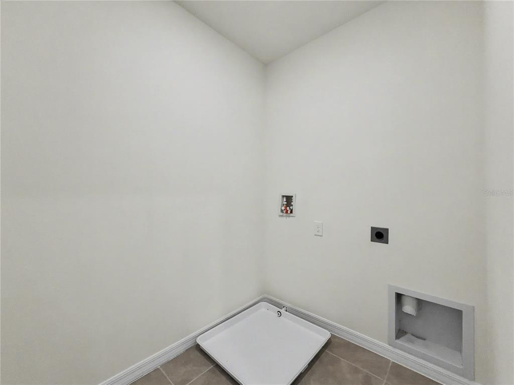 2085 Doe Run Drive Davenport, FL 33837 - Photo 42 of 44 a view of an empty room