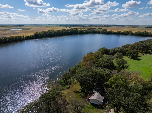 $389,000 | 20854 North Long Lake Road Northwest, Evansville, MN 56326