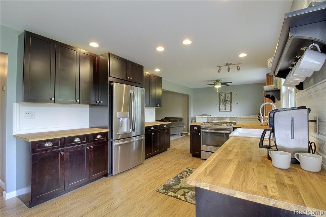 8929 Hough Road Almont, MI 48003 - Photo 6 of 32 Kitchen_2nd_View.jpg