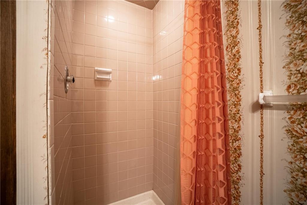 1545 Rutherford Avenue Pittsburgh, PA 15216 - Photo 17 of 20 Gallery Image 17