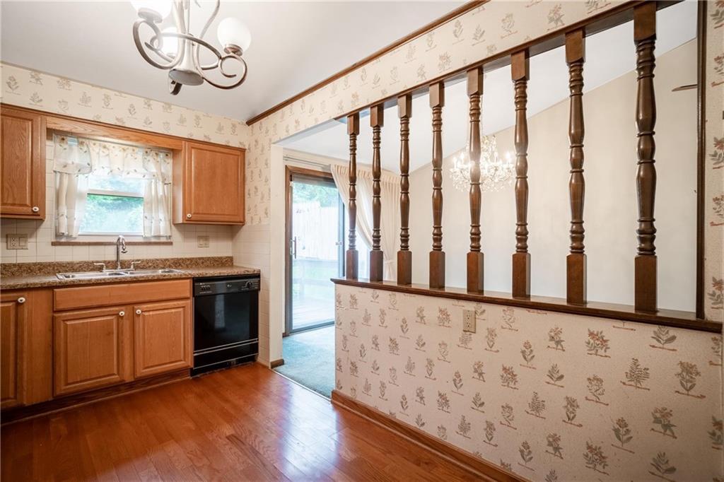 1545 Rutherford Avenue Pittsburgh, PA 15216 - Photo 5 of 20 Gallery Image 5