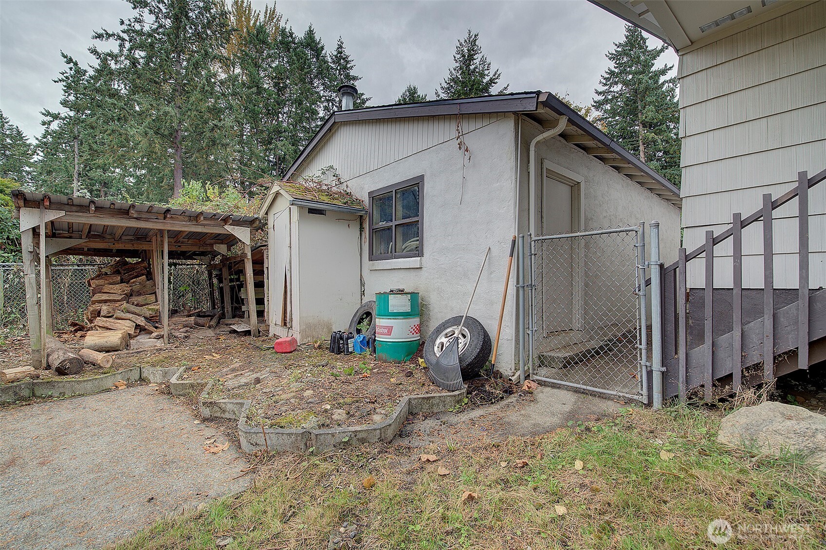 35814 11th Avenue Southwest Federal Way, WA 98023 - Photo 21 of 24 a view of a house with a patio