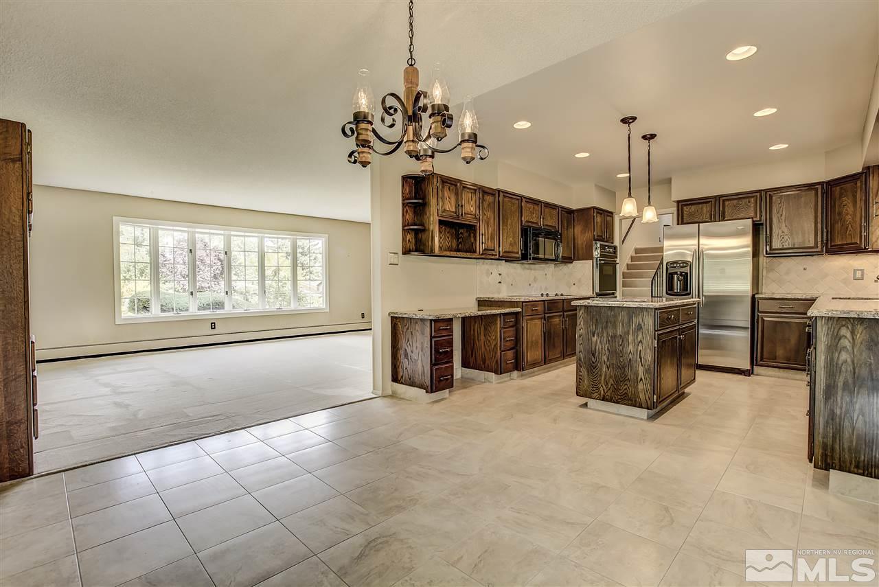 2820 Outlook Drive Reno, NV 89509 - Photo 4 of 24 Photo 4