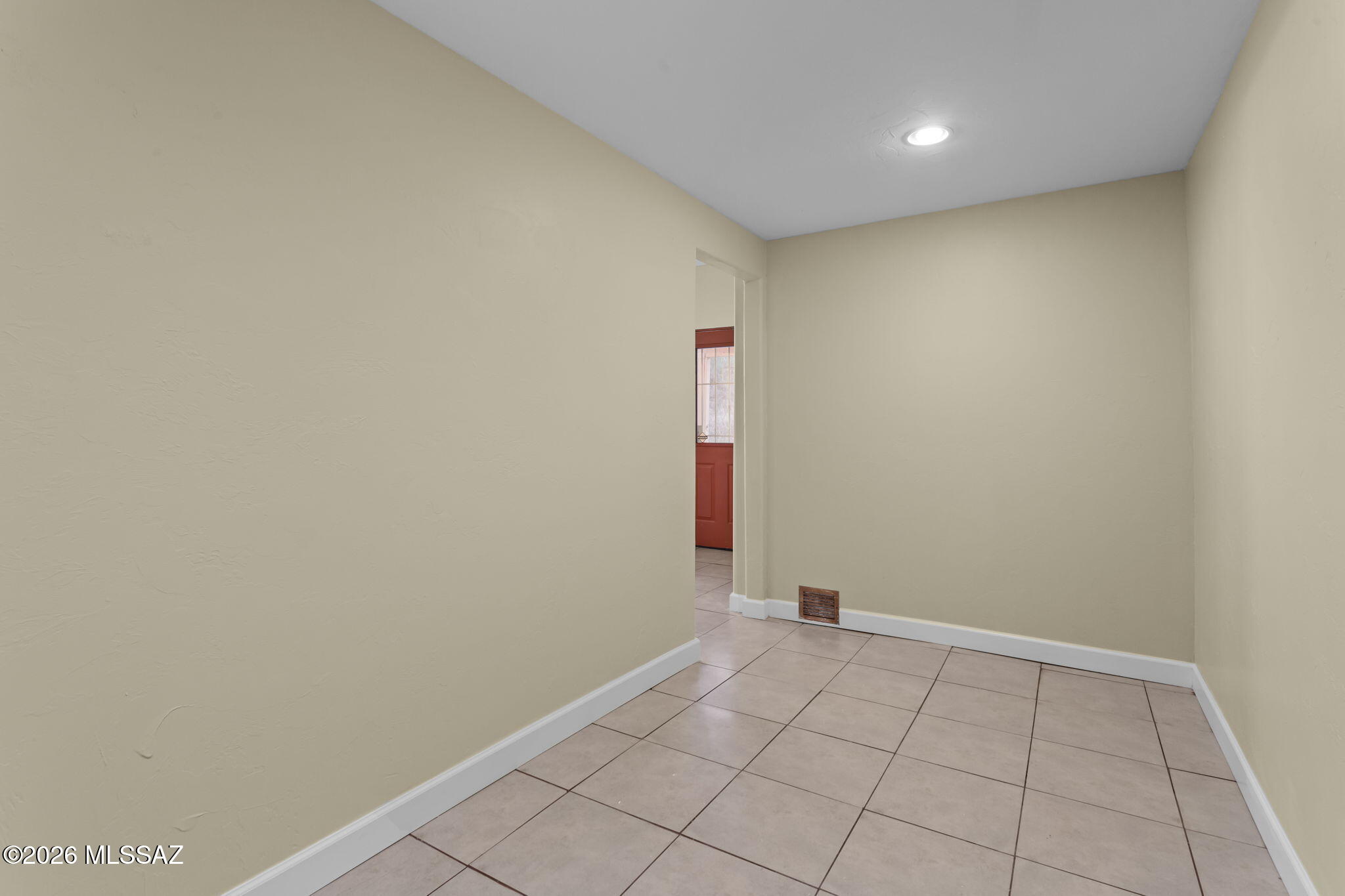 4210 West Mossman Road Tucson, AZ 85746 - Photo 26 of 51 a view of an empty room