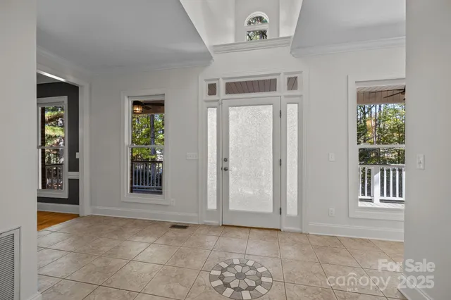 a view of an entryway of the house