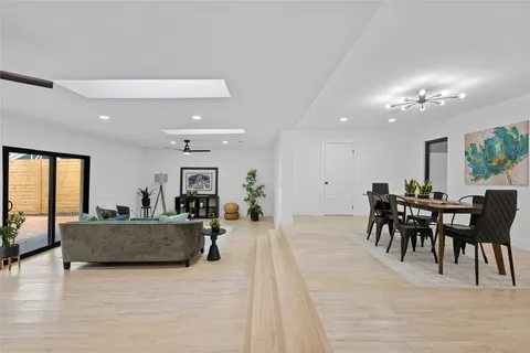 $750,000 | 1305 Ridgehaven Drive, Austin, TX 78723