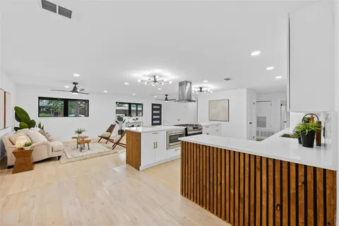 $750,000 | 1305 Ridgehaven Drive, Austin, TX 78723