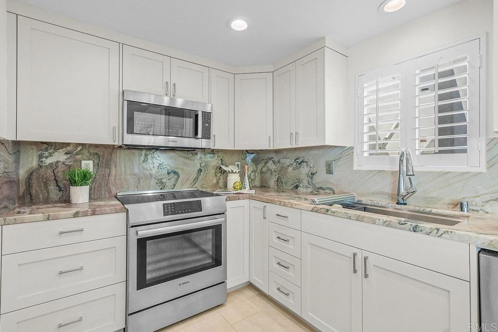 321 Shoemaker Lane Solana Beach, CA 92075 - Photo 11 of 38