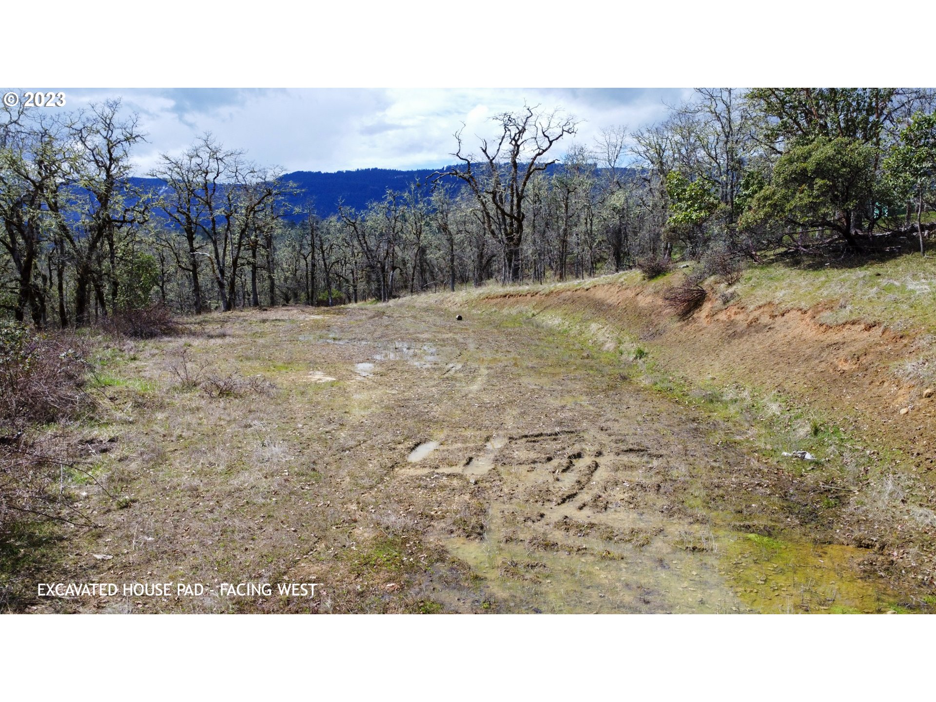 1651 Elgarose Road Roseburg, OR 97471 - Photo 5 of 14 Gallery Image 5