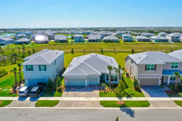 $3,450 | 10306 Southwest Green Turtle Lane, Port St. Lucie, FL 34987