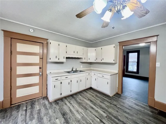 $355,000 | 308 East Colorado Avenue, St. Joseph, MO 64504