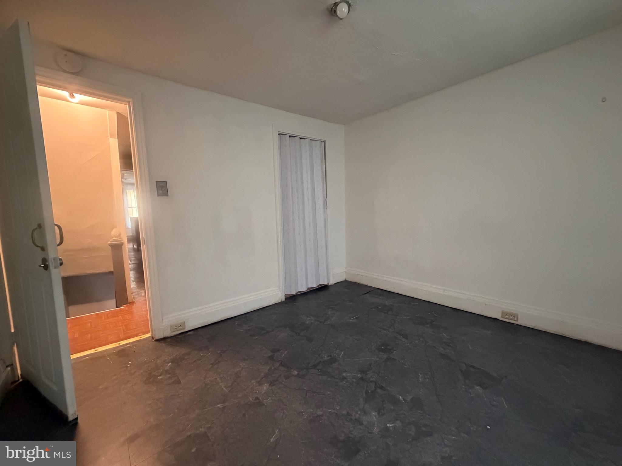 318 South 11th Street Reading, PA 19602 - Photo 11 of 21 a view of an empty room and a window