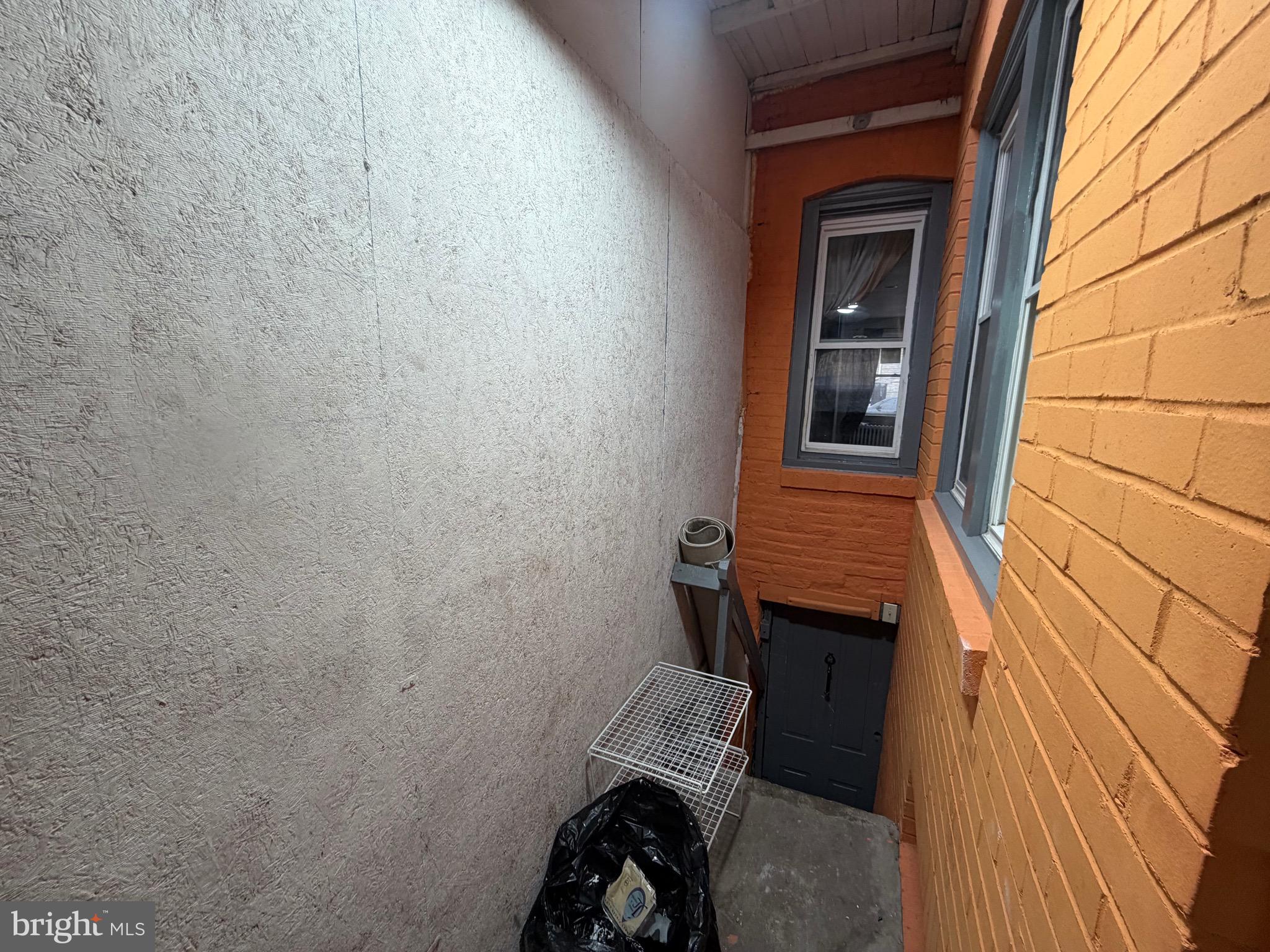 318 South 11th Street Reading, PA 19602 - Photo 6 of 21 close up of a small space