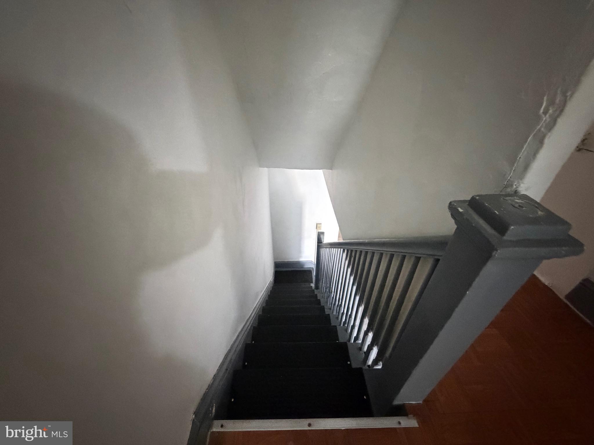 318 South 11th Street Reading, PA 19602 - Photo 7 of 21 a view of entryway