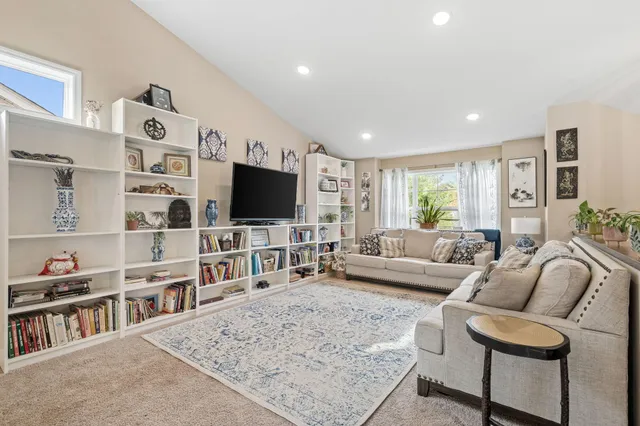 $650,000 | 5029 Oak Street, Maple Plain, MN 55359