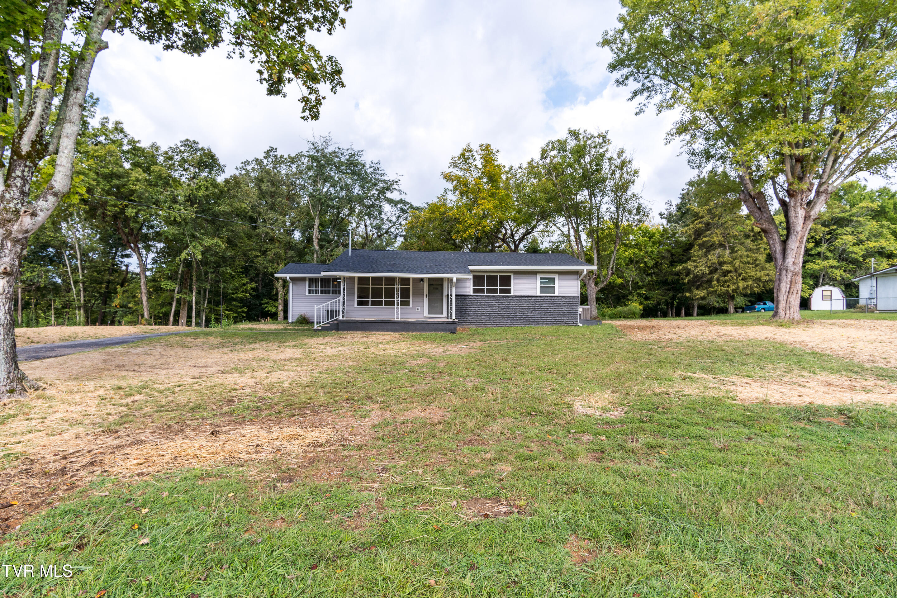 2275 Justice Road Afton, TN 37616 - Photo 26 of 36 exterior-1