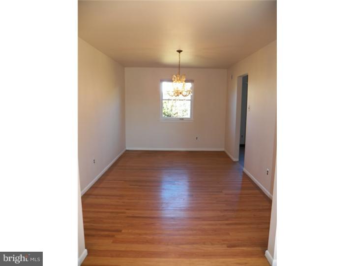 409 Kismet Road Philadelphia, PA 19115 - Photo 4 of 12