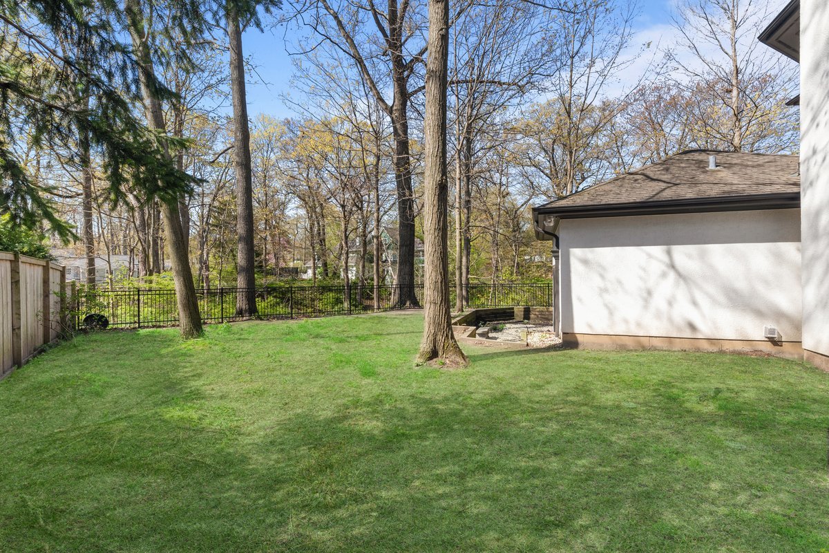 697 Bluff Road Lake Bluff, IL 60044 - Photo 46 of 51 Gallery Image 46