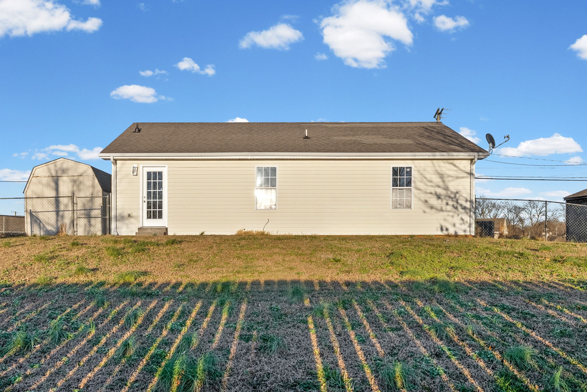 1010 Winesap Road Clarksville, TN 37040 - Photo 21 of 22 a view of a house with a yard