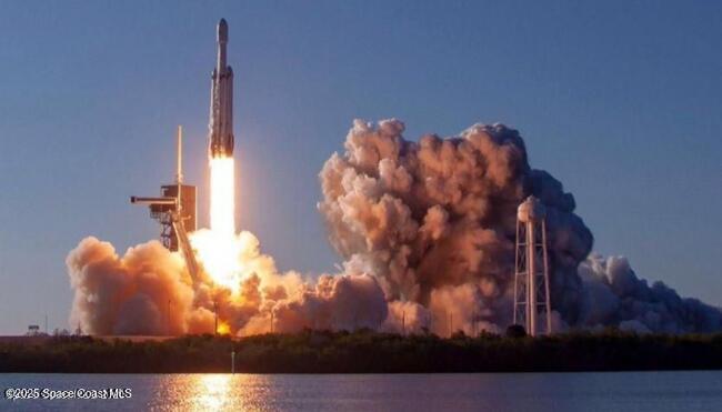 190 East Olmstead Drive, Unit E5 Titusville, FL 32780 - Photo 25 of 26 a view of table