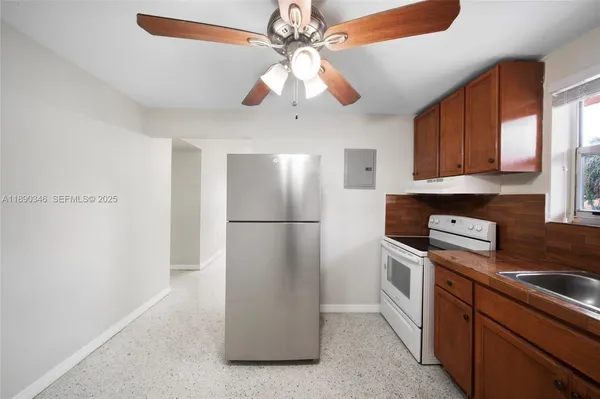 $2,000 | 40 West 4th Street, Unit 5, Hialeah, FL 33010