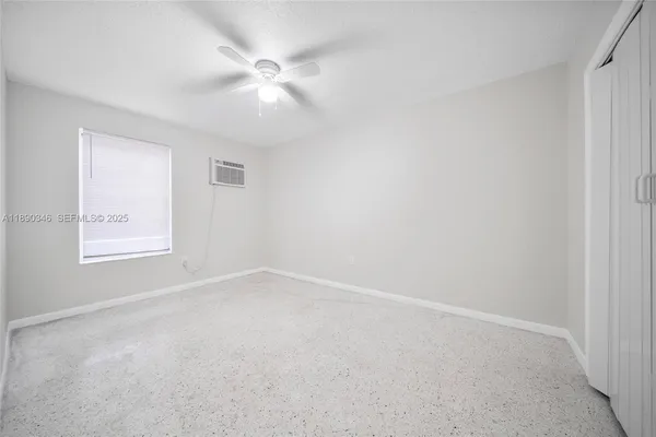 $2,000 | 40 West 4th Street, Unit 5, Hialeah, FL 33010