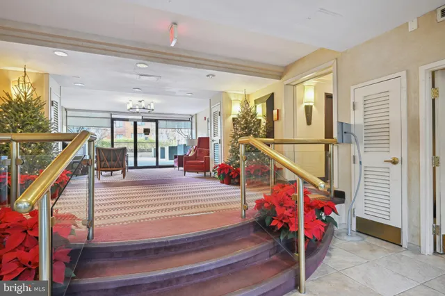 a view of entryway and hall