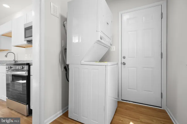 a view of walk in closet