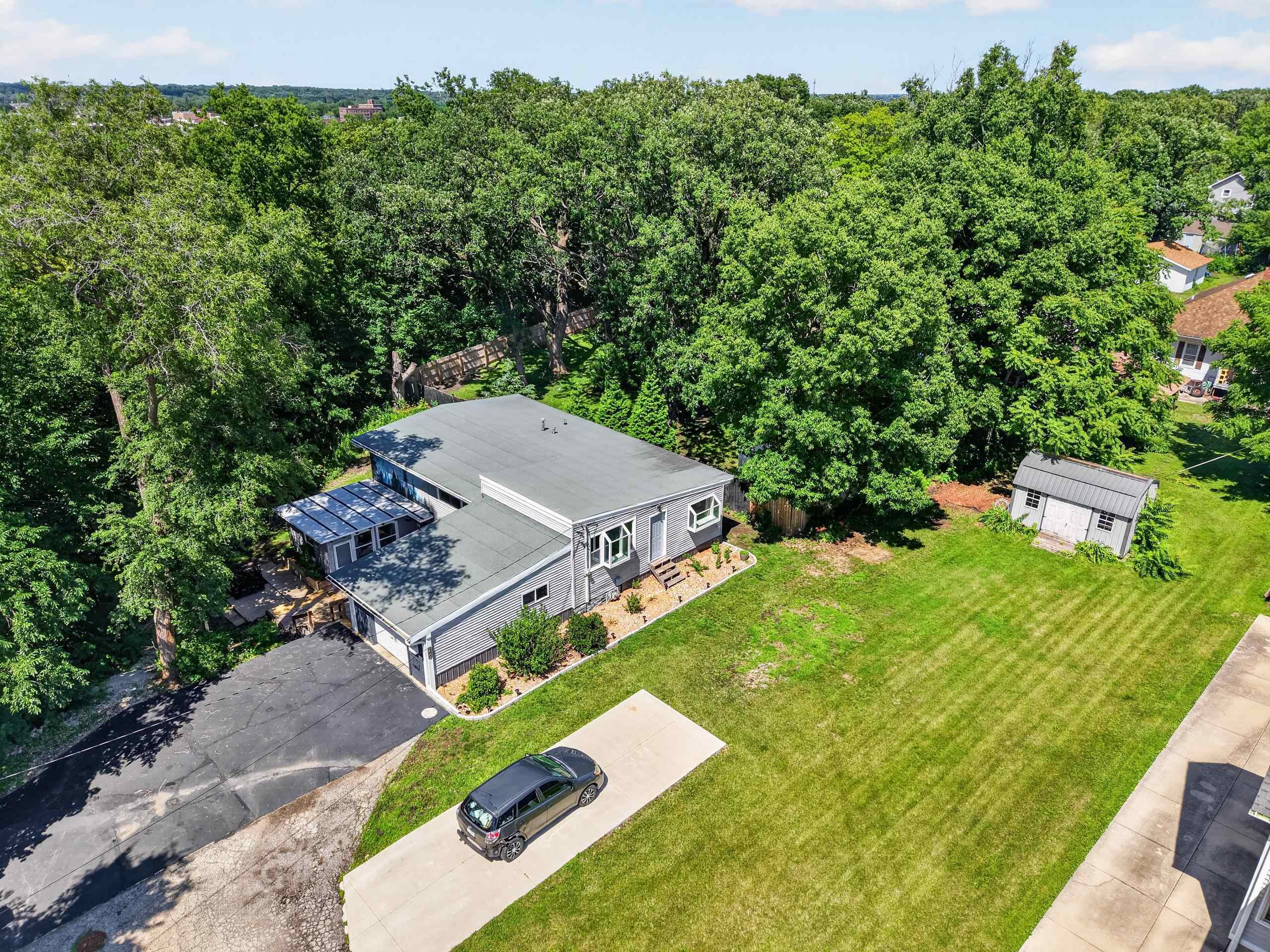300 Adams Street Ottawa, IL 61350 - Photo 4 of 33