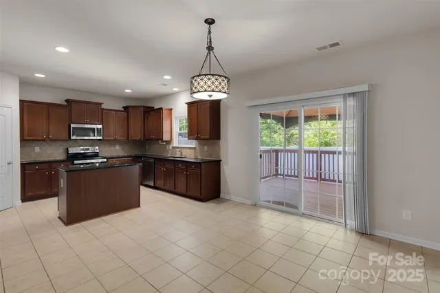 $660,000 | 11538 Ardrey Crest Drive, Charlotte, NC 28277