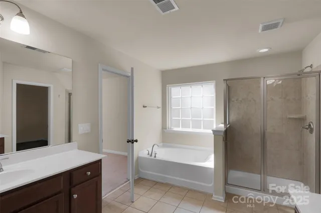 $660,000 | 11538 Ardrey Crest Drive, Charlotte, NC 28277