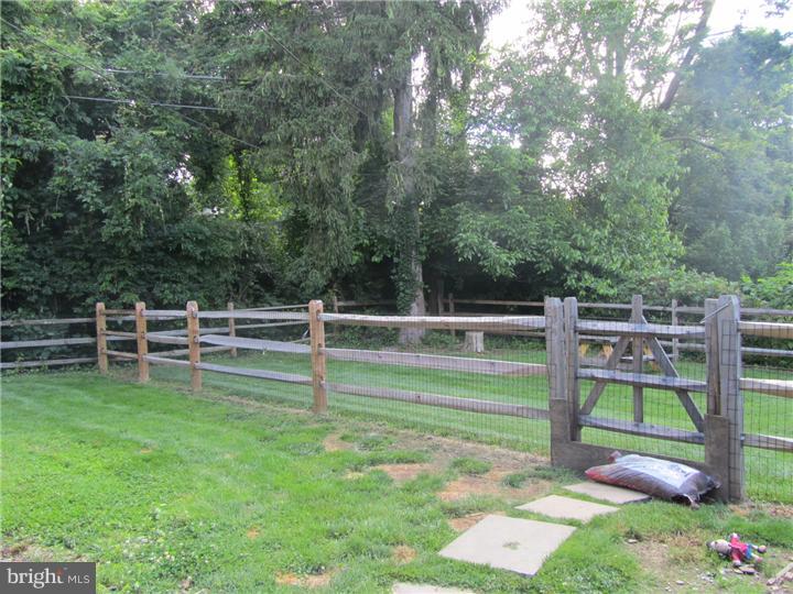 215 Waring Road Elkins Park, PA 19027 - Photo 24 of 25 Back Yard