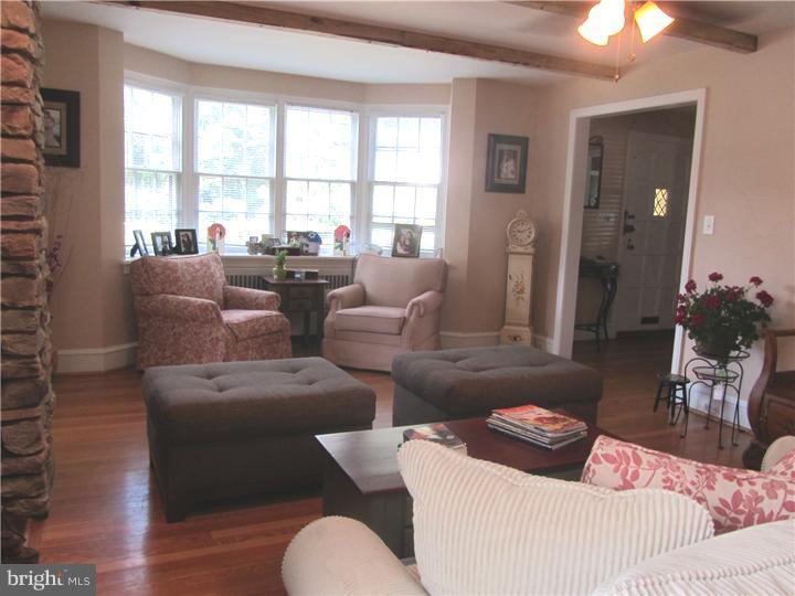 215 Waring Road Elkins Park, PA 19027 - Photo 4 of 25 Living Room