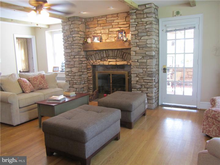 215 Waring Road Elkins Park, PA 19027 - Photo 5 of 25 Living Room
