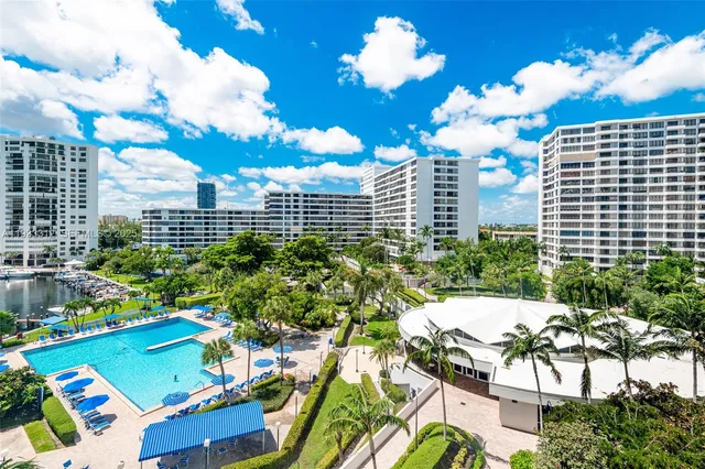 $3,600 | 2500 Parkview Drive, Unit 821, Hallandale Beach, FL 33009
