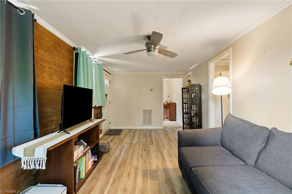 521 Cynthia Road Greensboro, NC 27406 - Photo 11 of 43