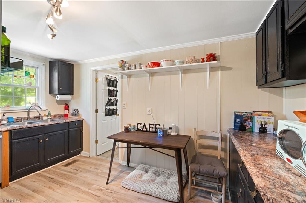 521 Cynthia Road Greensboro, NC 27406 - Photo 14 of 43