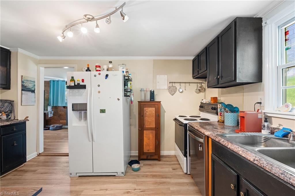 521 Cynthia Road Greensboro, NC 27406 - Photo 18 of 43
