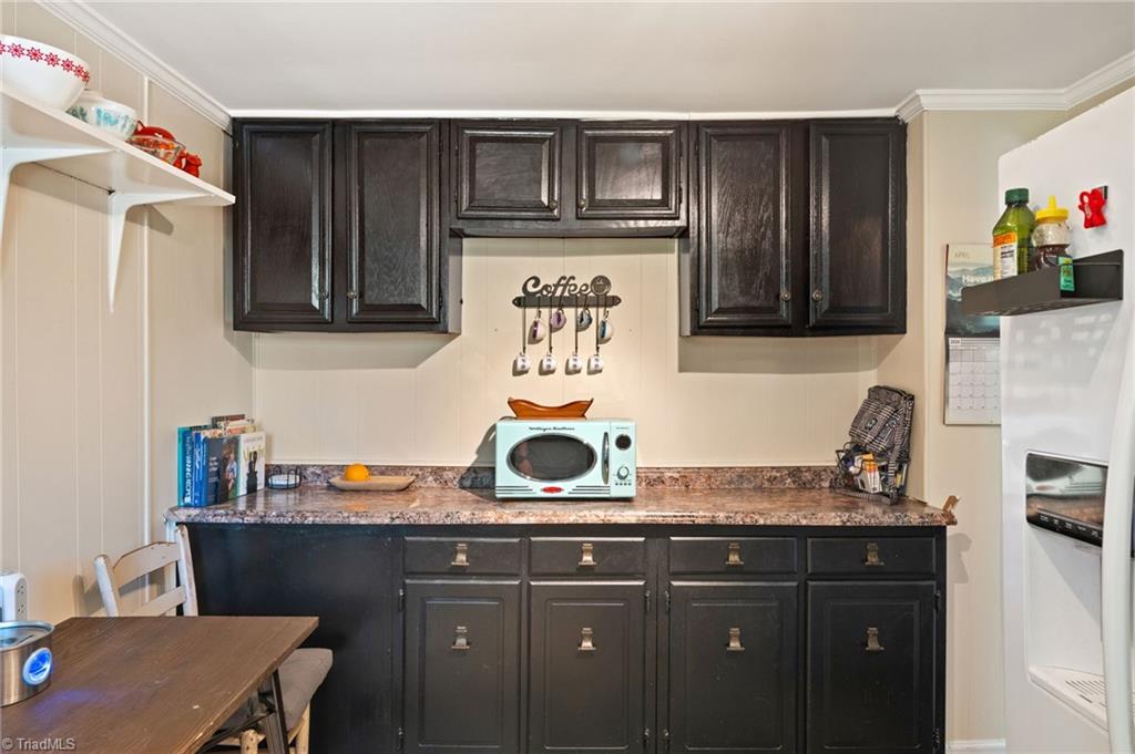 521 Cynthia Road Greensboro, NC 27406 - Photo 20 of 43