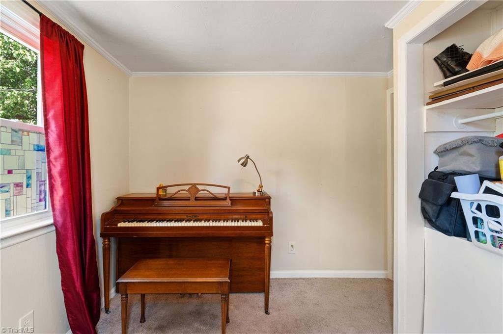 521 Cynthia Road Greensboro, NC 27406 - Photo 27 of 43