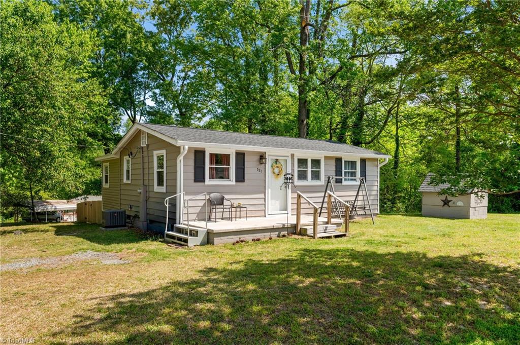 521 Cynthia Road Greensboro, NC 27406 - Photo 8 of 43