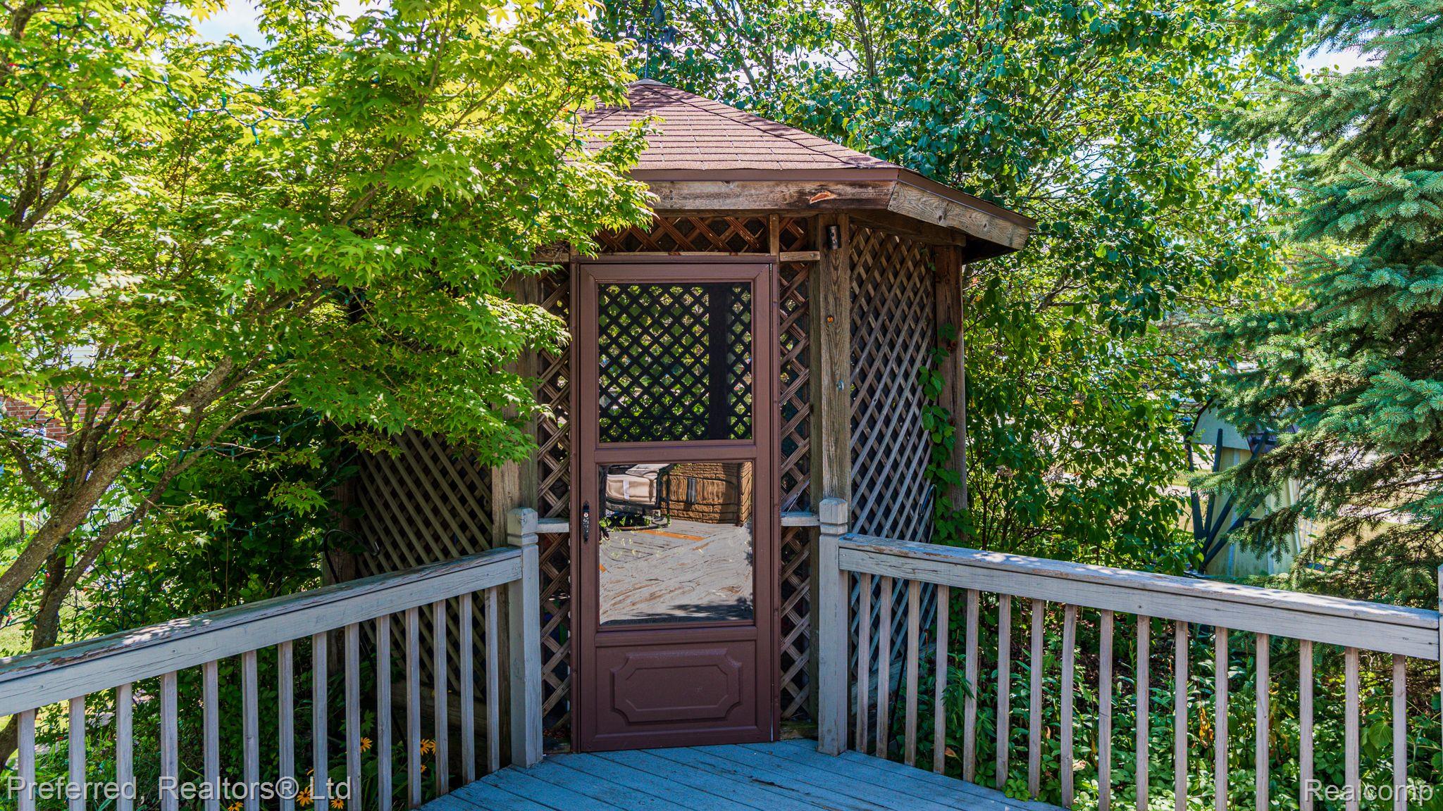 681 Kings Way Canton, MI 48188 - Photo 31 of 35 Gallery Image 31