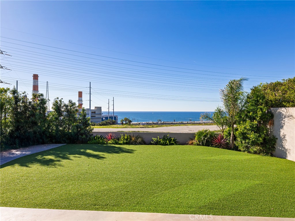 355 Hillcrest Street El Segundo, CA 90245 - Photo 12 of 62